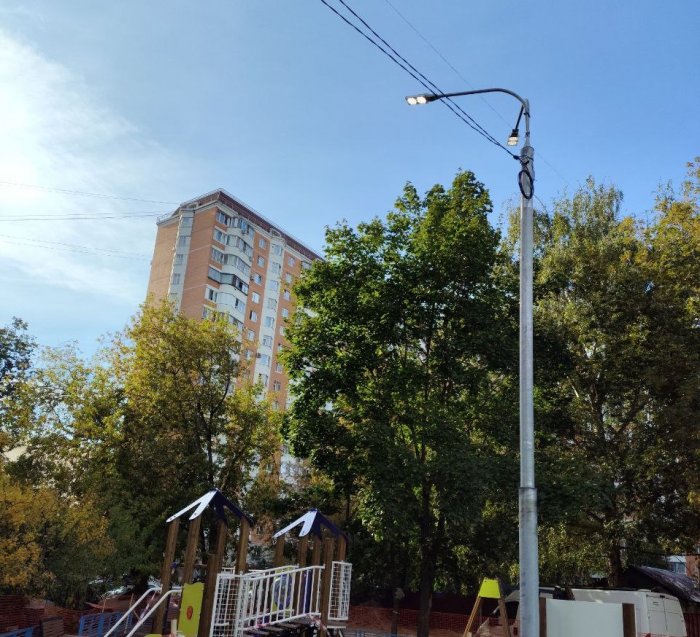  Монтаж опор уличного фонарного освещения